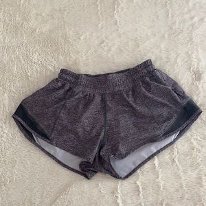 Lululemon Hotty Hot High-Rise Short 2.5"